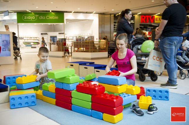 Liczne atrakcje dla dzieci i oferty dla rodziców. Bełchatowskie Targi Bociankowe za nami [FOTO] - Zdjęcie główne