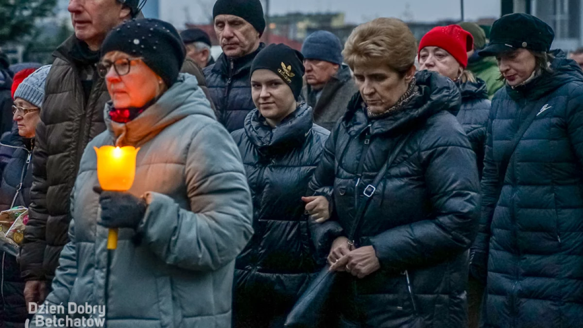 Wierni przejdą ulicami miasta. Sprawdź, kiedy i gdzie odbędzie się nocna modlitwa