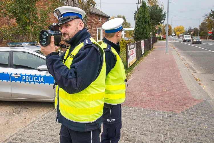 Mandaty wyższe, ale jest ich mniej. Czy nowe przepisy poprawiły bezpieczeństwo na ulicach Bełchatowa?  - Zdjęcie główne