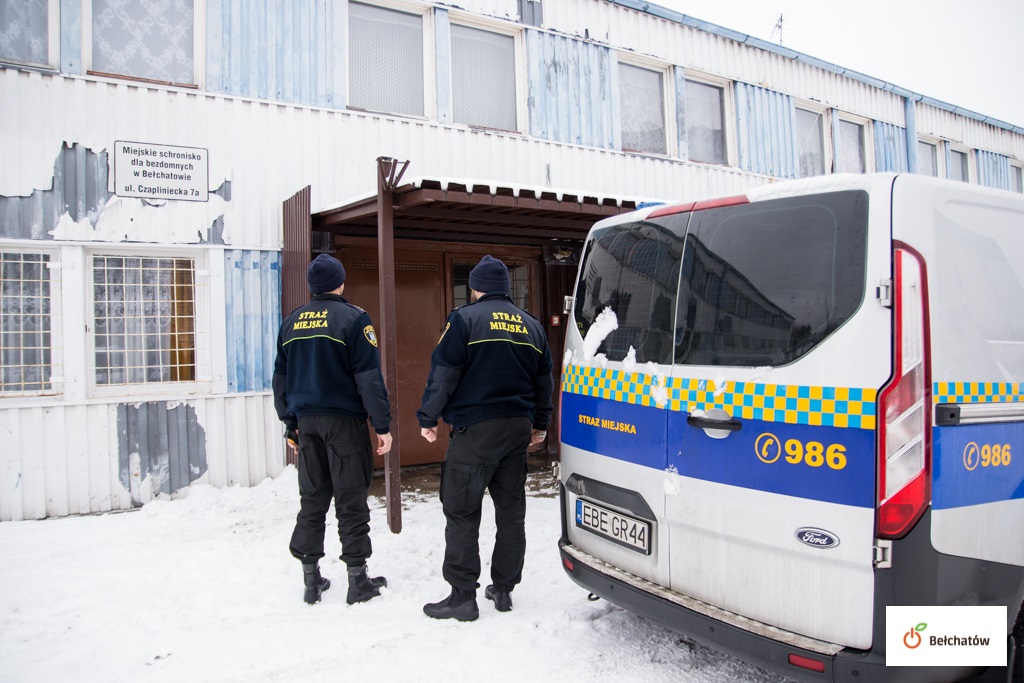 Nadchodzące mrozy mogą doprowadzić do tragedii. Strażnicy apelują do bełchatowian - Zdjęcie główne