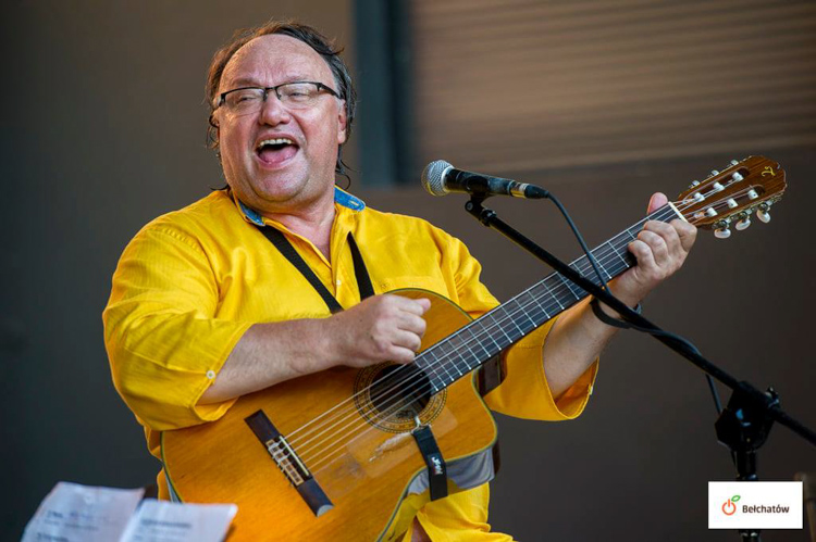 Ten koncert zwieńczył niedzielne uroczystości. Krakowski artysta wystąpił w Bełchatowie [FOTO] - Zdjęcie główne