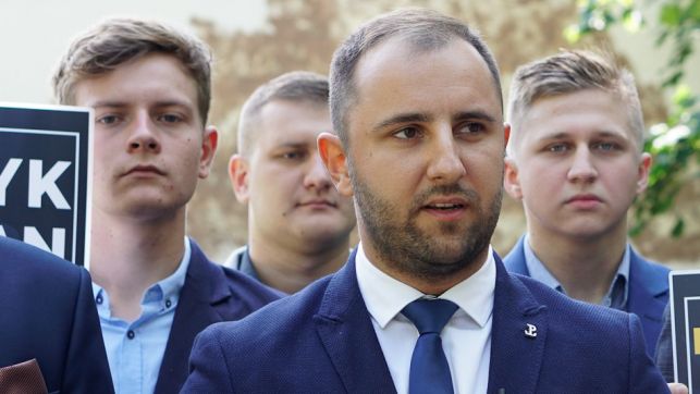 Patryk Marjan zdradza z czym idzie do wyborów i krytykuje konkurentów politycznych: ''posłowie PiS są tylko palcami do głosowania'' - Zdjęcie główne