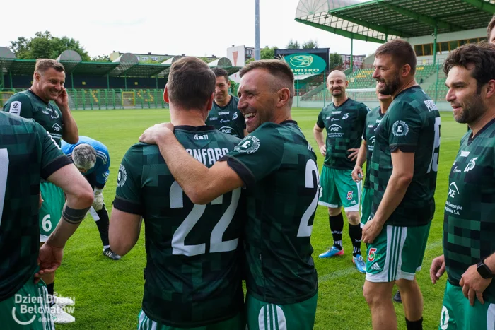 Piłkarska uczta w Bełchatowie. Legendy GKS-u zmierzyły się na boisku [FOTO] - Zdjęcie główne