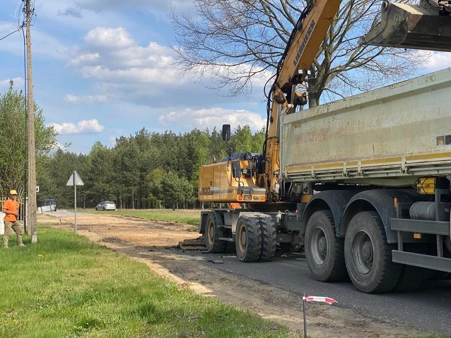 Przebudowa dróg za blisko 9 mln zł. "Prace zakończą się jeszcze w te wakacje" - Zdjęcie główne