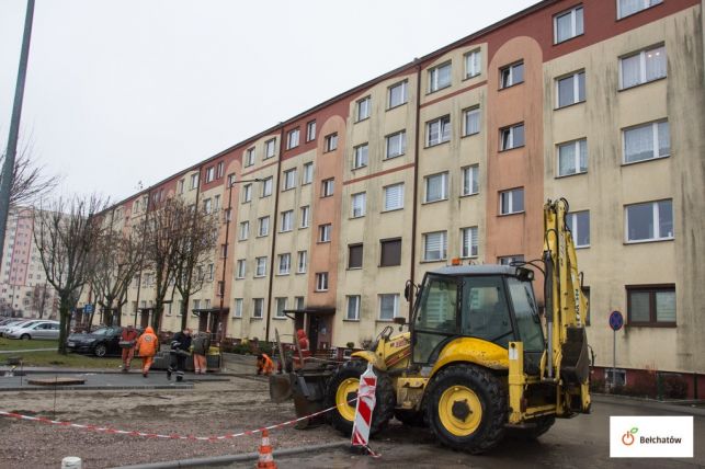 Kolejne miejsca parkingowe są już do dyspozycji mieszkańców. Wkrótce będzie ich jeszcze więcej - Zdjęcie główne