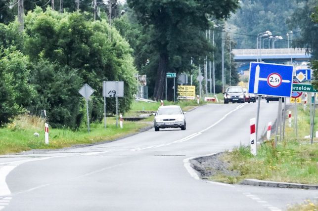 Przedłużą ścieżkę rowerową wzdłuż jednej z głównych ulic w Bełchatowie. Inwestycję wsparli mieszkańcy... swoimi głosami  - Zdjęcie główne