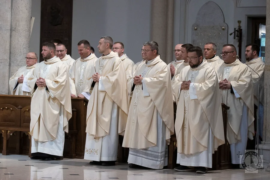 Zmiany w zelowskiej parafii. Gdzie jeszcze pojawią się nowi księża? - Zdjęcie główne