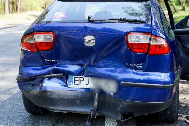 Ford, seat i bmw - kolizja trzech aut na DK 74. Jedna osoba w szpitalu [FOTO] - Zdjęcie główne