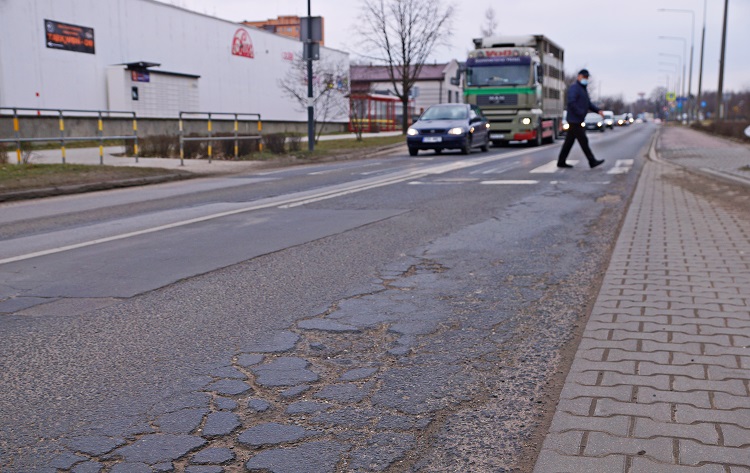 Miasto w wakacje planuje ''lifting'' jednej z głównych ulic w Bełchatowie. Utrudnienia potrwają dwa tygodnie - Zdjęcie główne