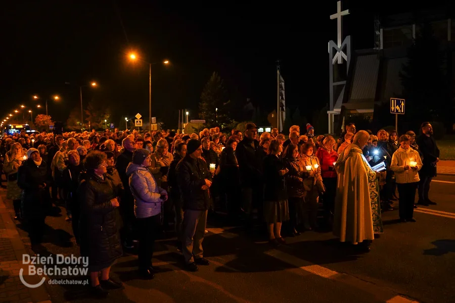 Wierni z różańcami przejdą ulicami miasta. Sprawdź, gdzie będą modlić się mieszkańcy - Zdjęcie główne