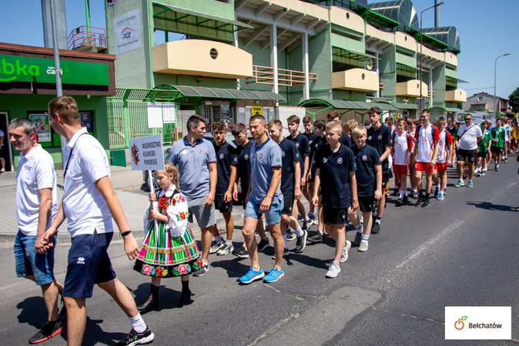 Zapłonął znicz, olimpiada w Bełchatowie rozpoczęta. Młodzi siatkarze rywalizują o zwycięstwo [FOTO] - Zdjęcie główne