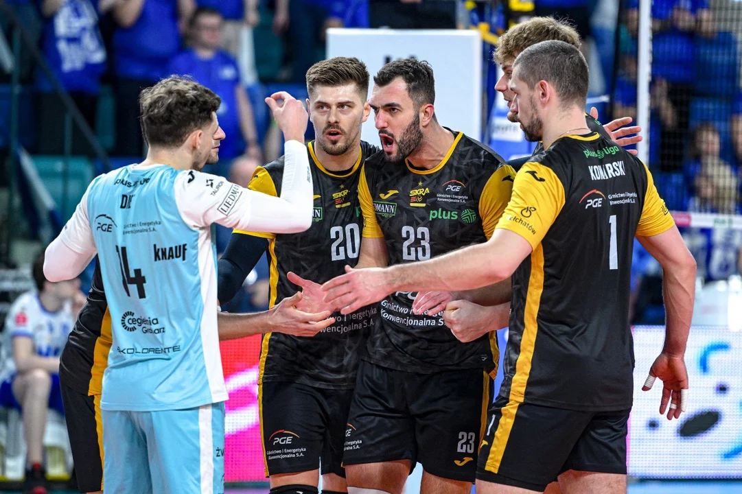 PlusLiga: Ślepsk Malow Suwałki i PGE GiEK Skra Bełchatów podzieliły się punktami! - Zdjęcie główne