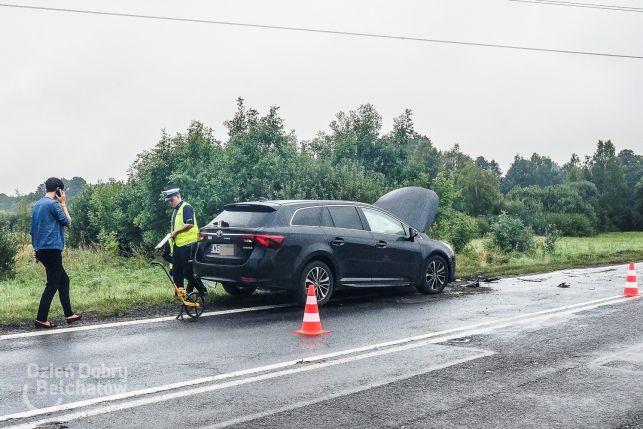 Wypadek pod Wadlewem. Wpadła w poślizg i wyjechała na ''czołówkę''  [FOTO] - Zdjęcie główne