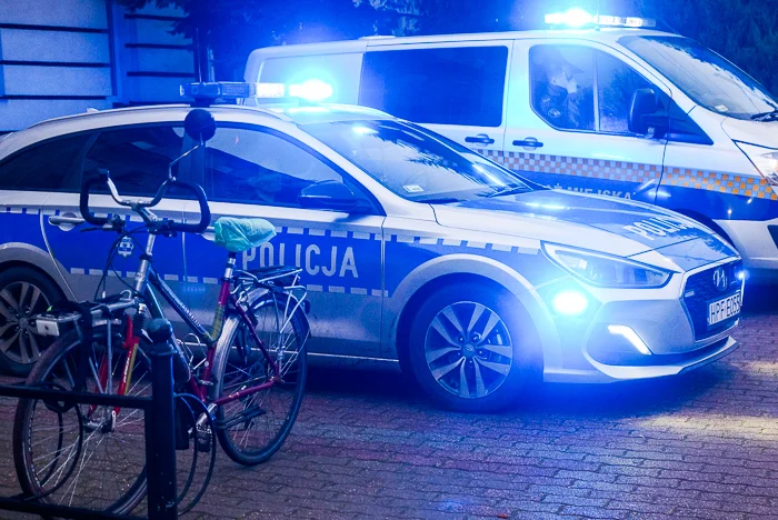 Uczeń pobity koło bełchatowskiej szkoły. Dyrektorka wezwała policję - Zdjęcie główne