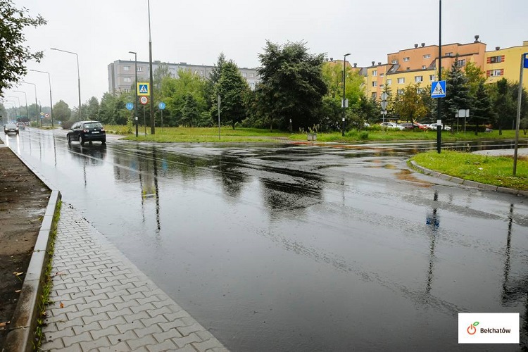 Ta bełchatowska droga była koszmarem kierowców, teraz jest równa jak stół - Zdjęcie główne