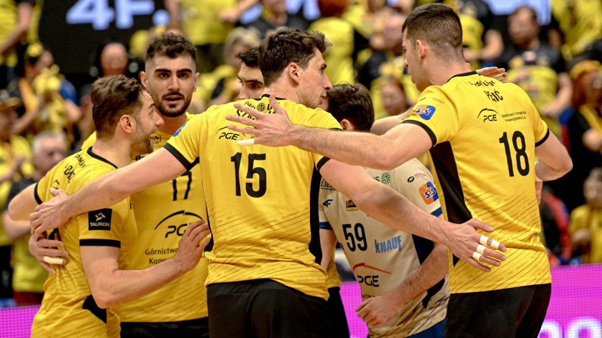 PlusLiga: PGE GiEK Skra Bełchatów zdeklasowana w ligowym klasyku! - Zdjęcie główne