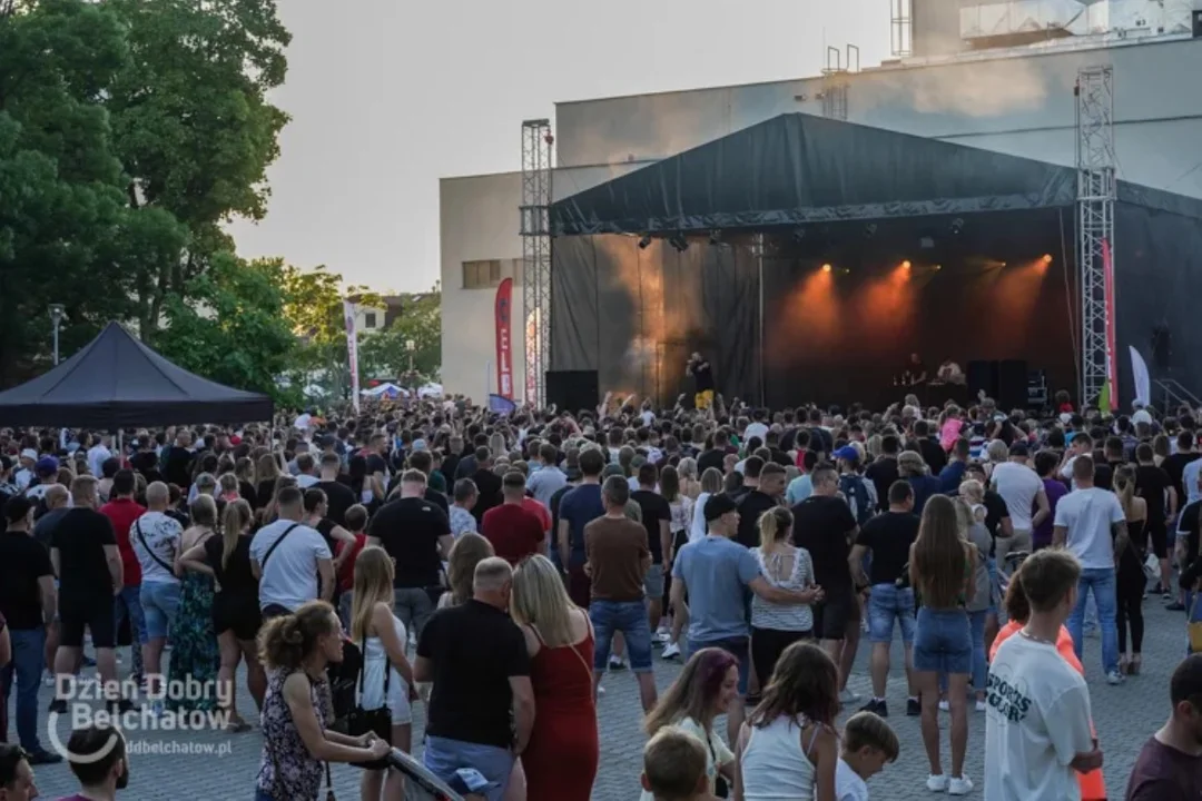 Znani raperzy na scenie przy PGE Gigantach Mocy. Kto zagra w piątek na Dniach Bełchatowa 2023? - Zdjęcie główne