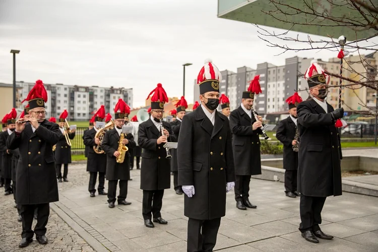 Górnicy obudzą mieszkańców Bełchatowa. Na których osiedlach zagra orkiestra? - Zdjęcie główne