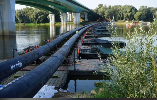 Warszawskie ścieki płynęły do Wisły. Stolicy pomogła... firma z Kleszczowa - Zdjęcie główne