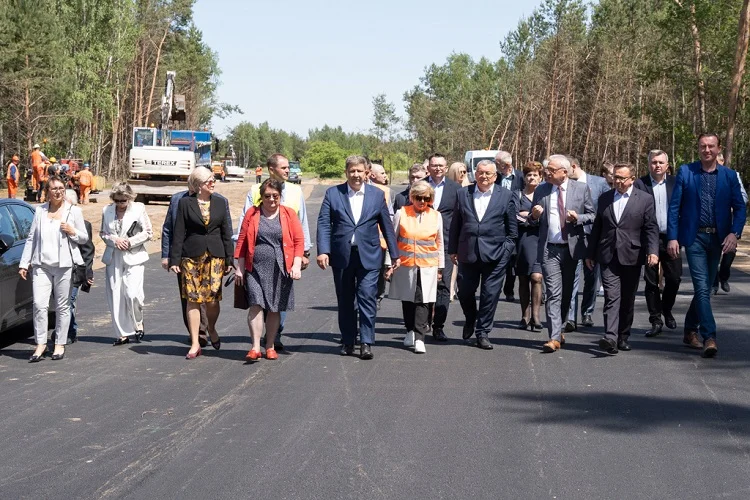 Minister na placu budowy w Pradze zatwierdził dotację. Bełchatów wśród trzech miast, które skorzystają - Zdjęcie główne