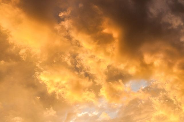 Centrum Zarządzania Kryzysowego ostrzega przed smogiem fotochemicznym w naszym województwie - Zdjęcie główne