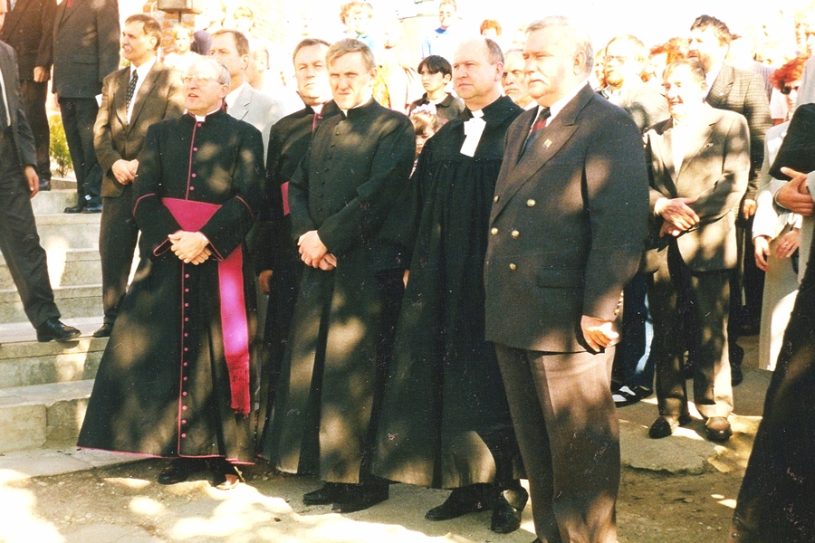 Parafia na Binkowie świętuje urodziny. Zobacz, jak się zmieniała przez lata [FOTO] - Zdjęcie główne