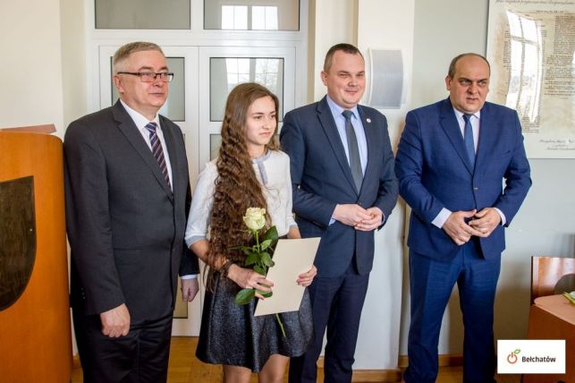 Najzdolniejsi, młodzi bełchatowianie stypendystami prezydenta Bełchatowa [FOTO] - Zdjęcie główne