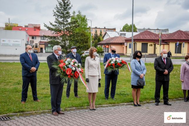 Upamiętnili 229. rocznicę uchwalenia Konstytucji 3 maja. Kwiaty pod tablicą i msza święta [FOTO] - Zdjęcie główne