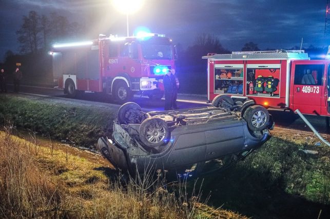 [AKTUALIZACJA] Wypadek w Nowy Rok. Kolejny raz to samo miejsce - Zdjęcie główne