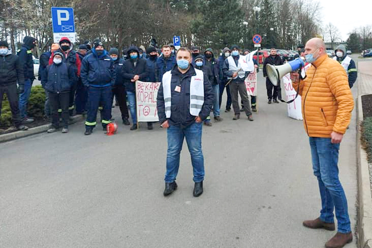 Strajk w Betransie nabierze rozpędu? Związkowcy łączą siły, rośnie poparcie w innych spółkach - Zdjęcie główne