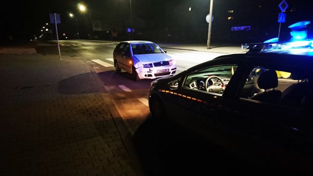 Pijany drifter na Staszica. Nie wyrobił swoim BWM, wjechał w skodę, potem uciekł. Nie spodziewał się gdzie spędzi noc - Zdjęcie główne