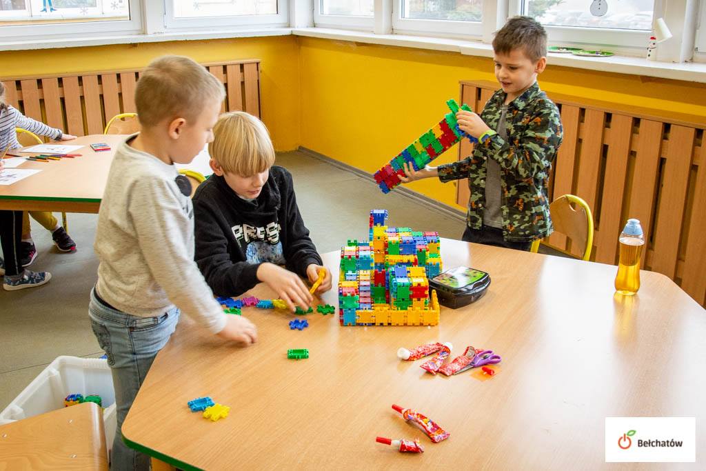 Pandemiczne ferie już wystartowały. Szkoły zaoferowały uczniom rozrywkę [FOTO] - Zdjęcie główne