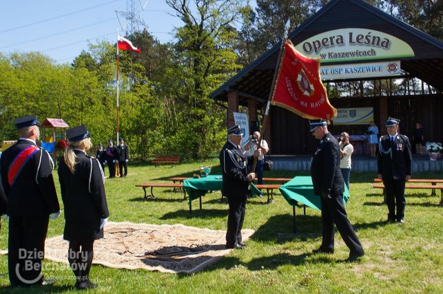 Strażacy z powiatu bełchatowskiego świętowali w Kaszewicach [FOTO] - Zdjęcie główne