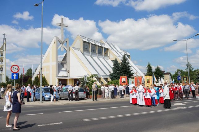 Procesje Bożego Ciała - sprawdź jaką trasą przejdą wierni z bełchatowskich parafii - Zdjęcie główne