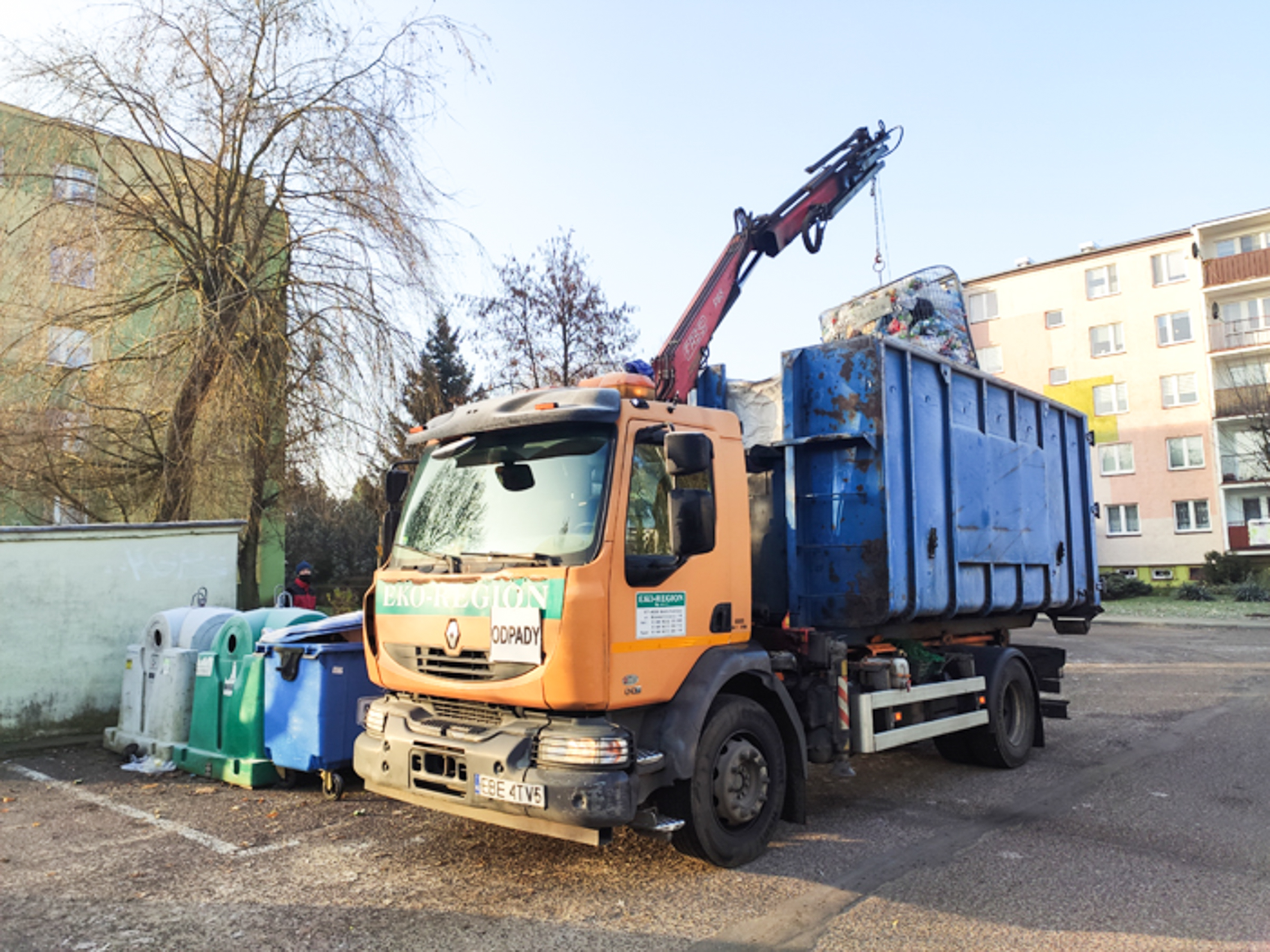 Klamka zapadła, śmieci w Bełchatowie zdrożeją. Którzy radni głosowali za podwyżką? - Zdjęcie główne