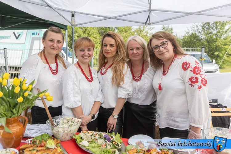 Mieszkańcy bawili się na powiatowym pikniku. Zobacz, jakie atrakcje przygotowano [FOTO] - Zdjęcie główne