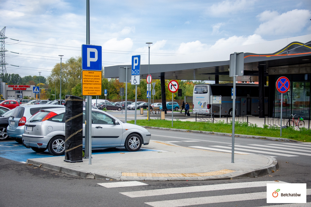 Uruchamiają parkomaty w Bełchatowie. Trzeba będzie pobrać bilet - Zdjęcie główne