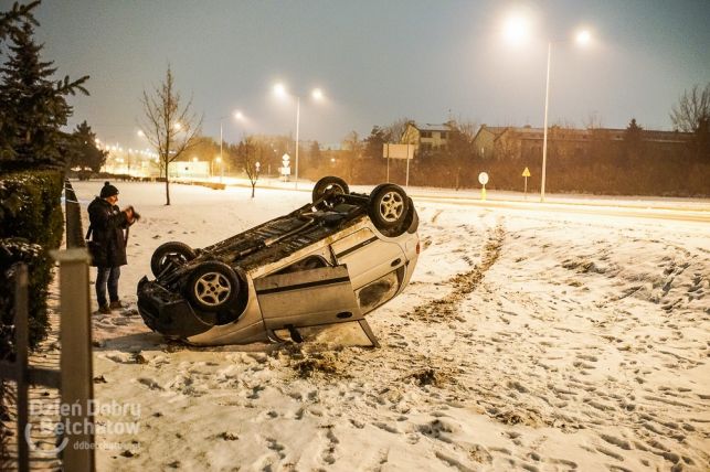Al. Wyszyńskiego. ''Ktoś zgubił matiza'' [FOTO] - Zdjęcie główne