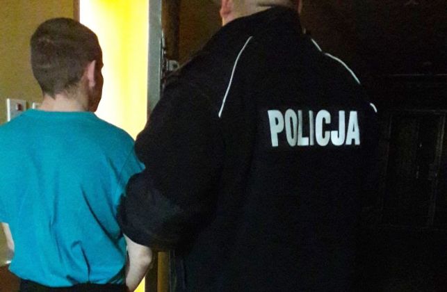 Wyważył drzwi, uderzył 70-latka cegłą w głowę i okradł mieszkanie - Zdjęcie główne