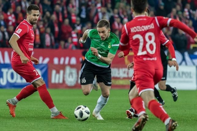 PGE GKS wygrywa derby z Widzewem, awans o krok! - Zdjęcie główne