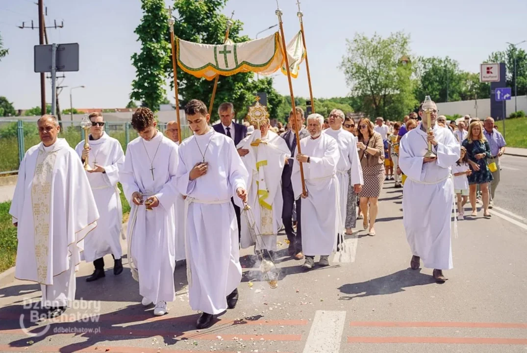 Boże Ciało w Bełchatowie. Sprawdź, gdzie i o której przejdą procesje - Zdjęcie główne