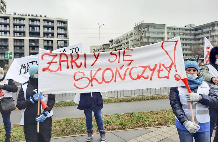 Mobbing w znanej sieci marketów? Związkowcy protestowali i zawiadamiają inspekcję pracy [FOTO] - Zdjęcie główne