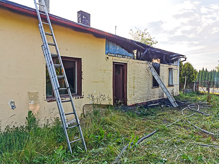 Pożar domu w Ignacowie. Wewnątrz znaleziono zwęglone zwłoki