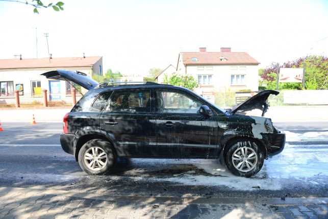 Na skrzyżowaniu Wojska Polskiego i Edwardów płonął samochód [FOTO] - Zdjęcie główne