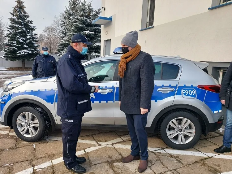 Nowy radiowóz dla policji. Czym będą ścigać piratów drogowych? [FOTO] - Zdjęcie główne