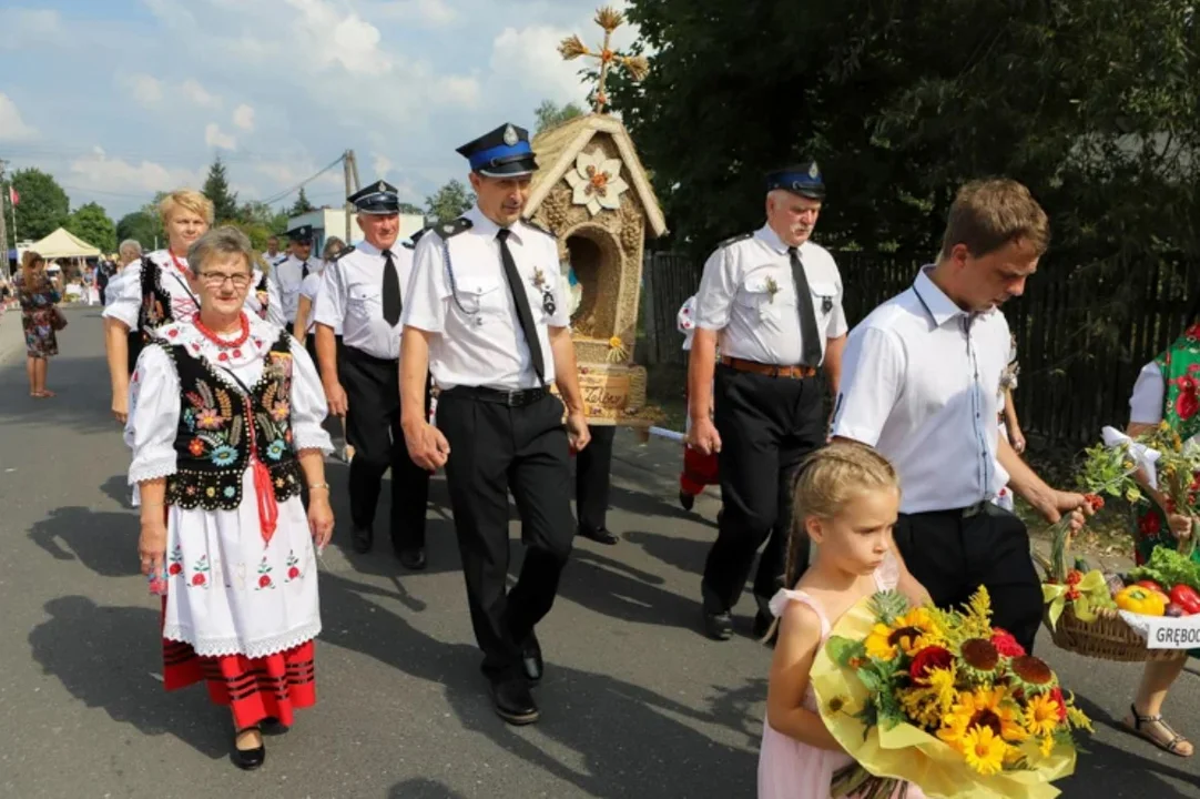 Zbliża się święto plonów w gminie Zelów. Sprawdź, kto zagra podczas dożynek - Zdjęcie główne