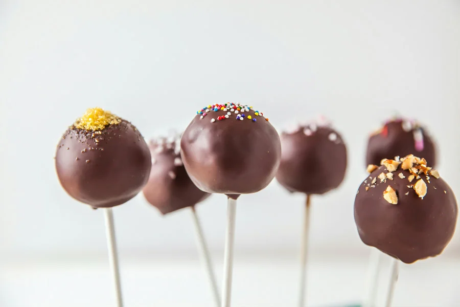 Jak przygotować cake pops i zaskoczyć swoich gości? - Zdjęcie główne