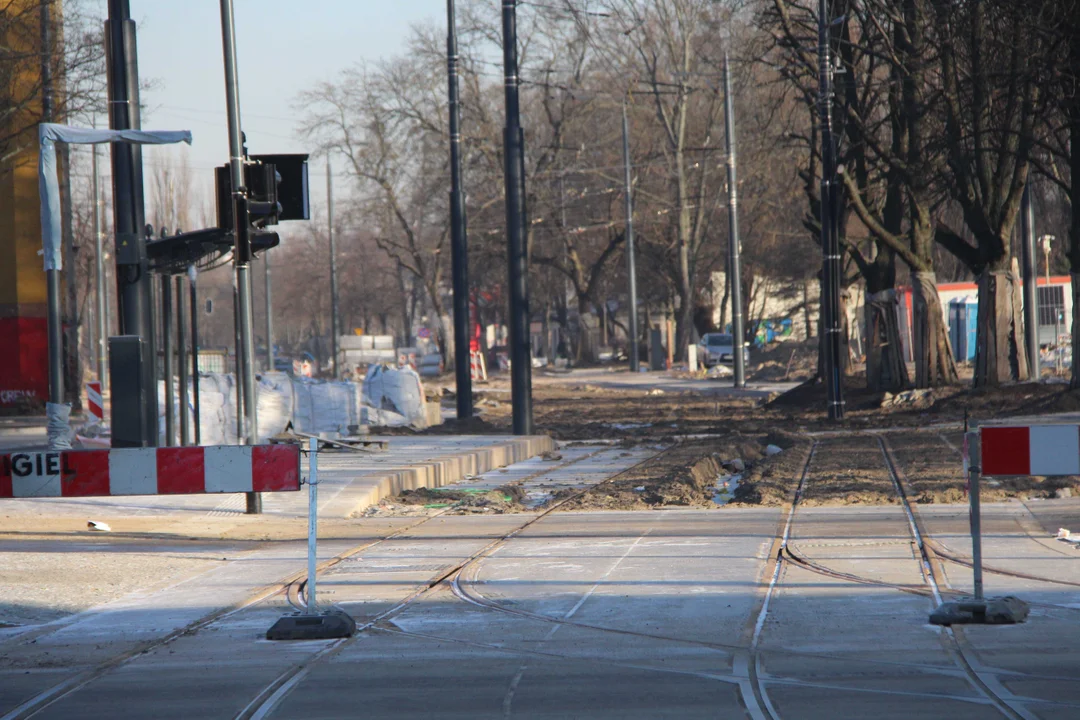 Przystanki tramwajowe przy Wojska Polskiego i Franciszkańskiej