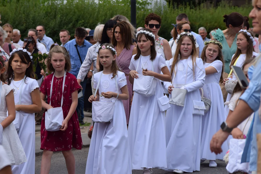 procesja Bożego Ciała w parafii Matki Bożej Dobrej Rady w Zgierzu