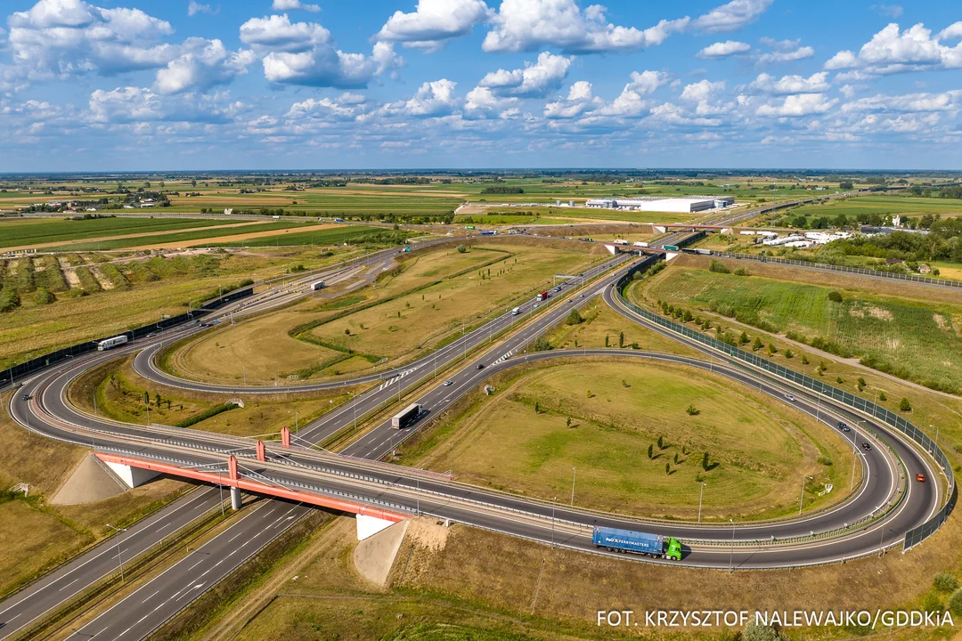 Drogi ekspresowe i autostrady w województwie łódzkim z lotu ptaka